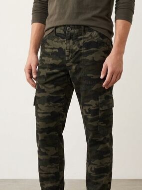 Sanctuary Men's Olive Camo Cargo Pants Size 28